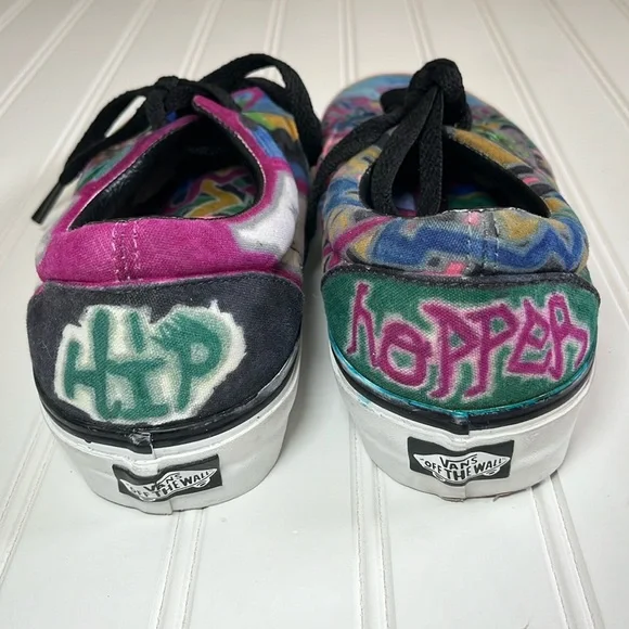 Vans custom graphics with frog, peace sign and graffiti - Picture 4 of 9